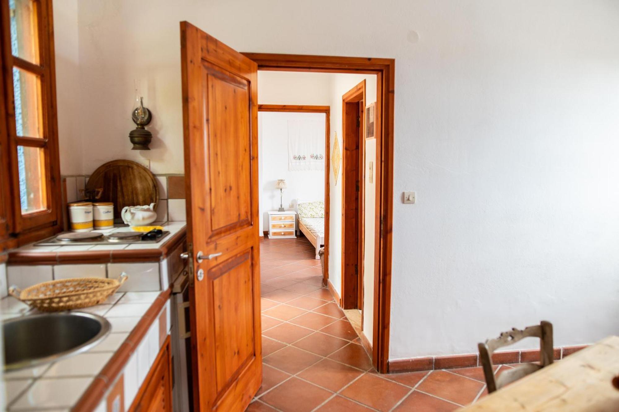 Ficus Traditional Apartments Kéfalos Exterior photo